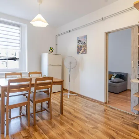 Apartment Strzelecka Urban By Bookinghost
